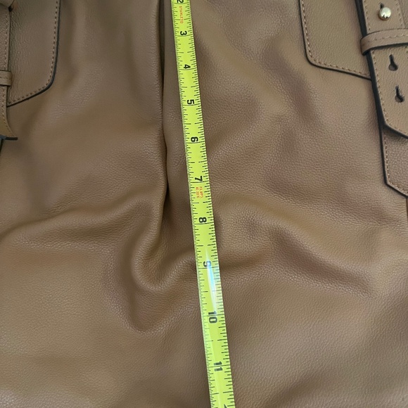 Vince Camuto shoulder bag - Picture 9 of 9